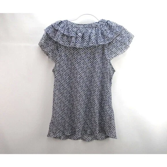 She Said Ruffle Womens Size M Short Sleeve Blouse Blue Shapes White - Picture 6 of 7